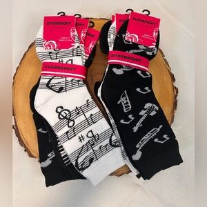 EverBright Set of 6 Black and White Musical Note Socks Shoe Size 4-10